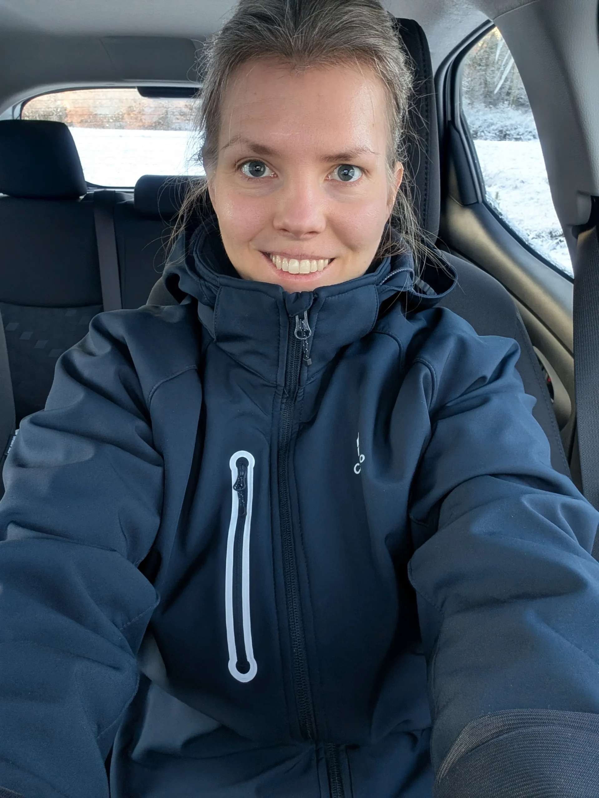 HLR-instruktör Marie Charlotte Carlsson i mörk jacka